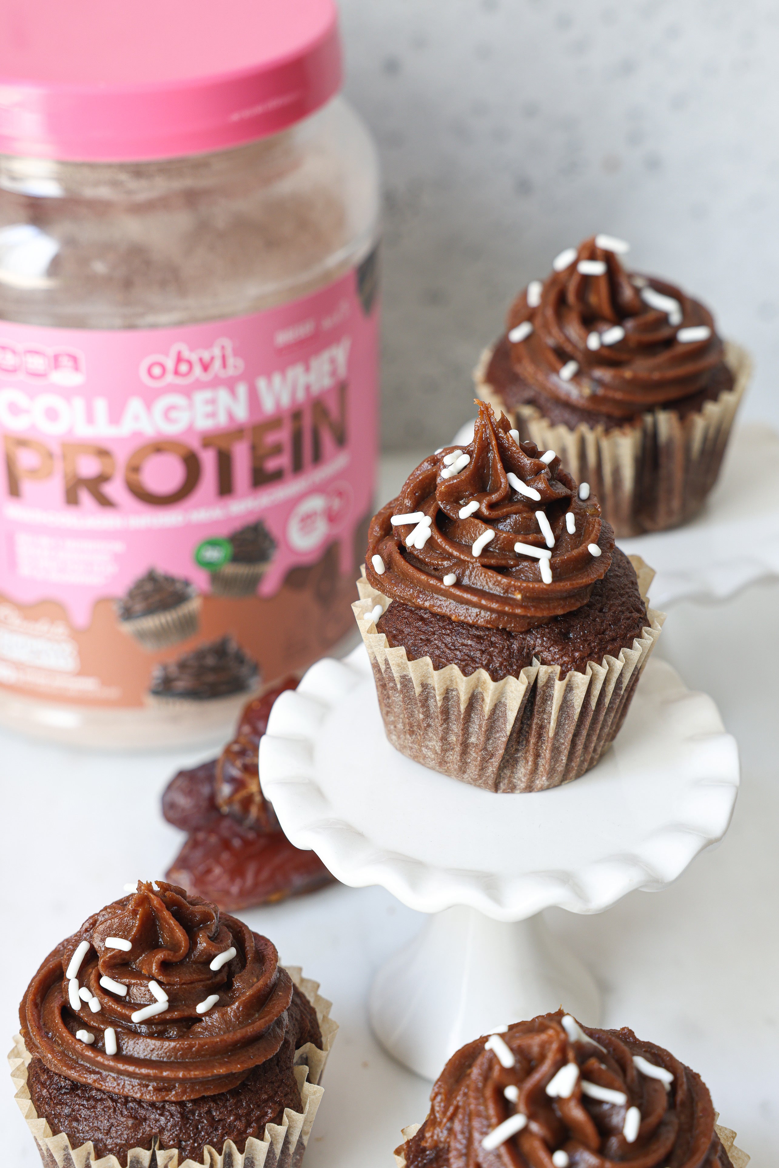 Nutritious Chocolate Cupcakes with a Date Frosting – Obvi